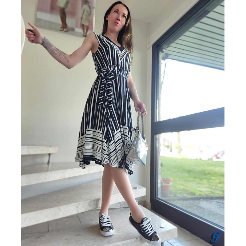 Tom tailor firminė dryžuota suknelė, tamsiai balta